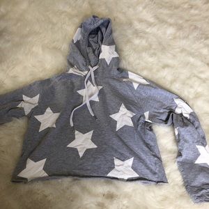 Grey cropped hoodie with white stars